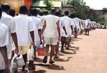 ஜனாதிபதியால் 228 கைதிகளுக்கு பொதுமன்னிப்பு