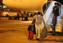 194 பேர் நாடு இலண்டனிலிருந்து திரும்பினர்