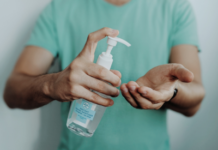 நாட்டில் Hand sanitizer பயன்படுத்துபவர்களுக்கு விடுக்கப்பட்ட அவசர எச்சரிக்கை!