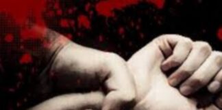 மனைவியின் வயிற்றை கிழித்த கொடூர கணவன்!!