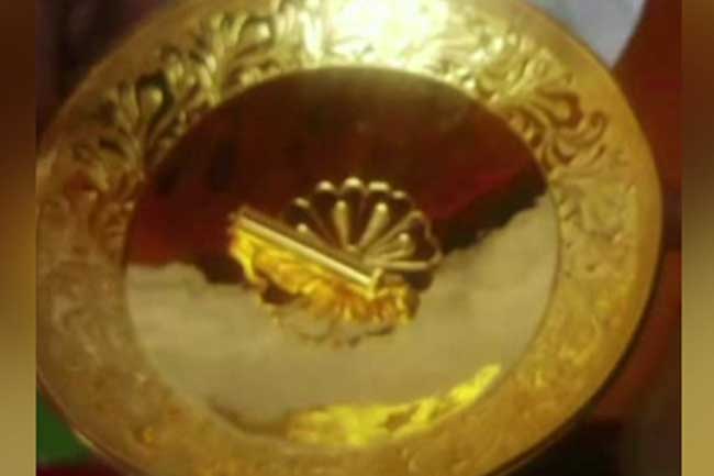 derana-news-கதிர்காமம் ஆலயத்தின் தங்கத் தட்டு மாயம்